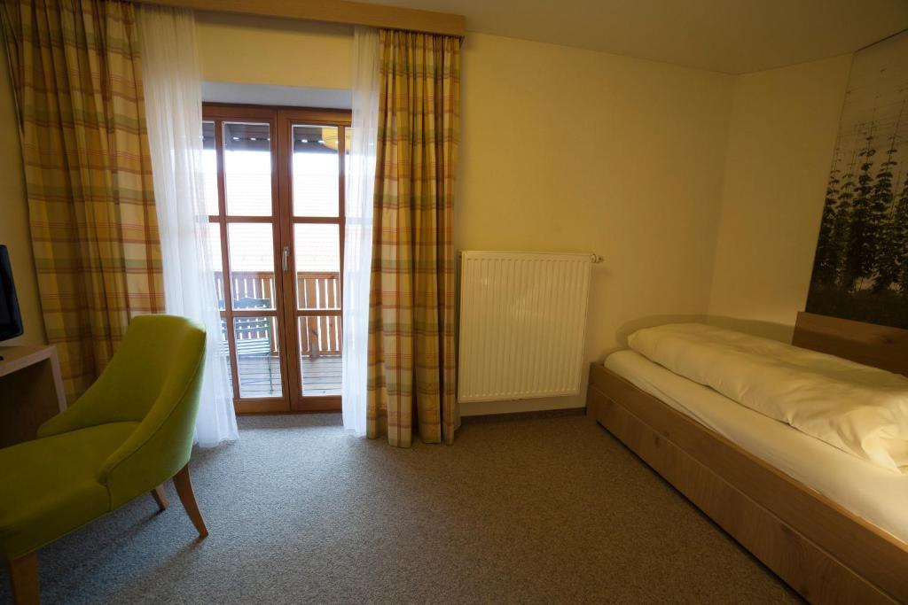 Gasthof Bogenrieder Poernbach Room photo